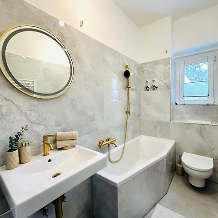 Kuechwaldblick Designsuite Апартаменты *